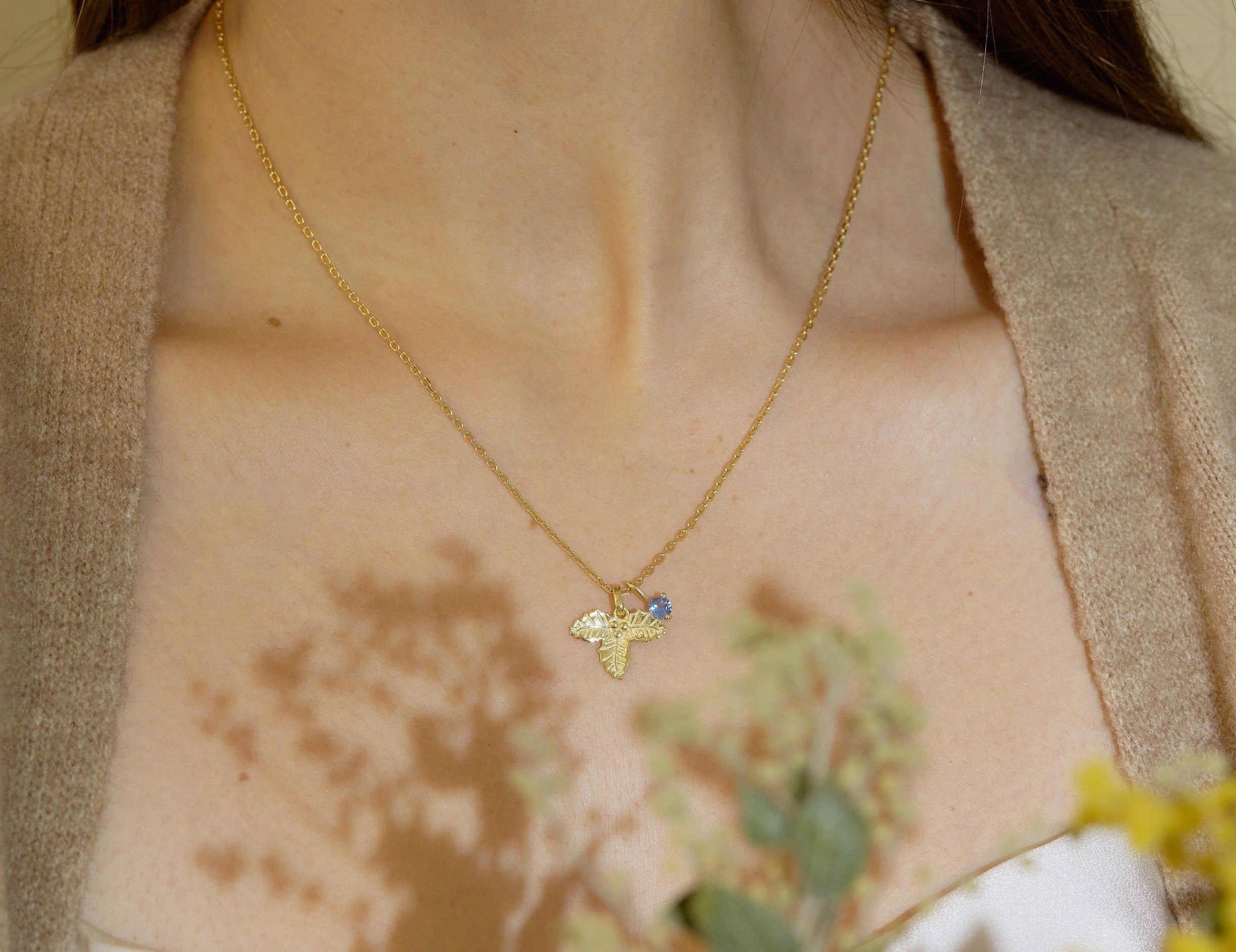 December Holly Birth Flower Necklace-gold holly necklace-EcoPhilia