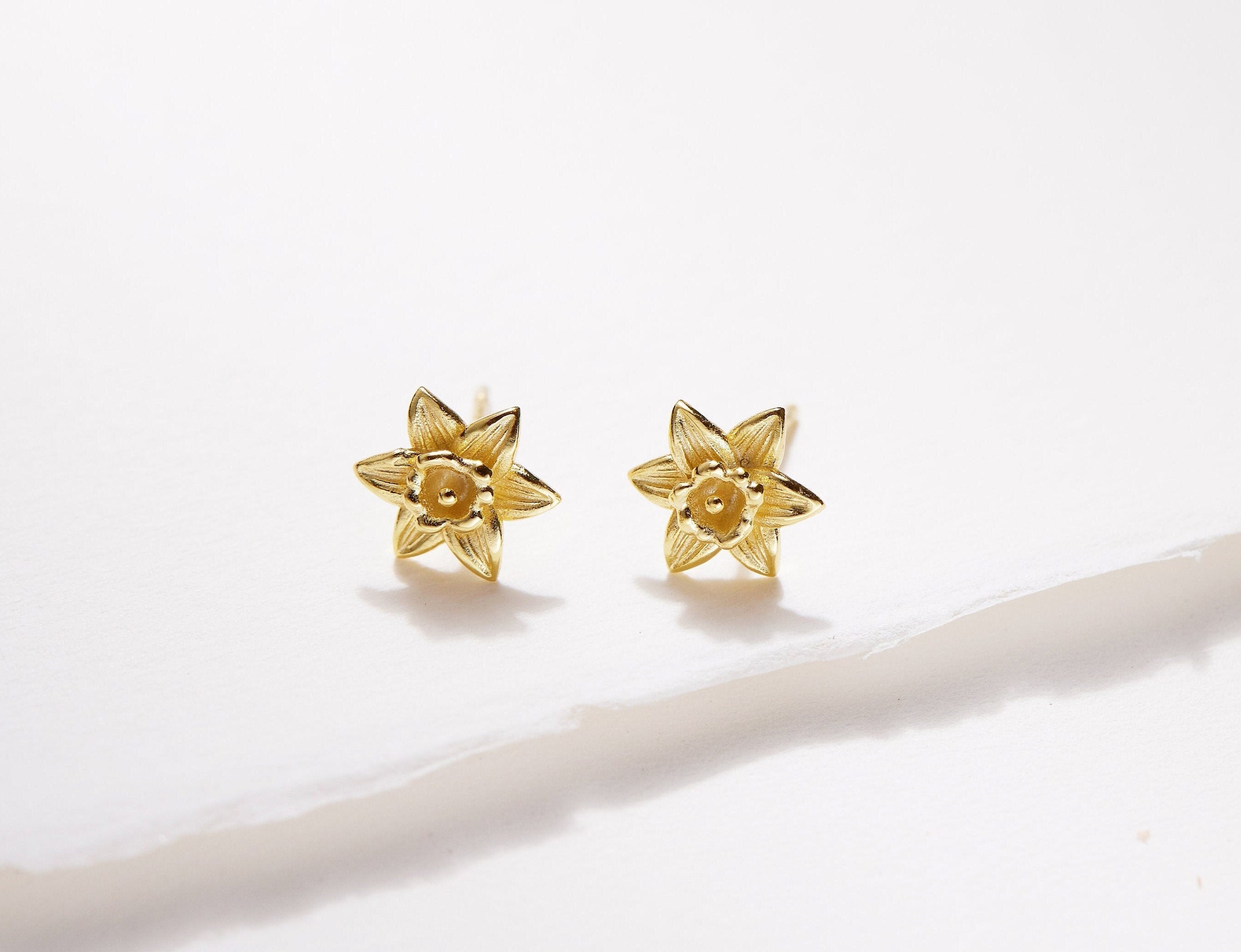 March Daffodil Birth Flower Earring-daffodil drop earrings-EcoPhilia