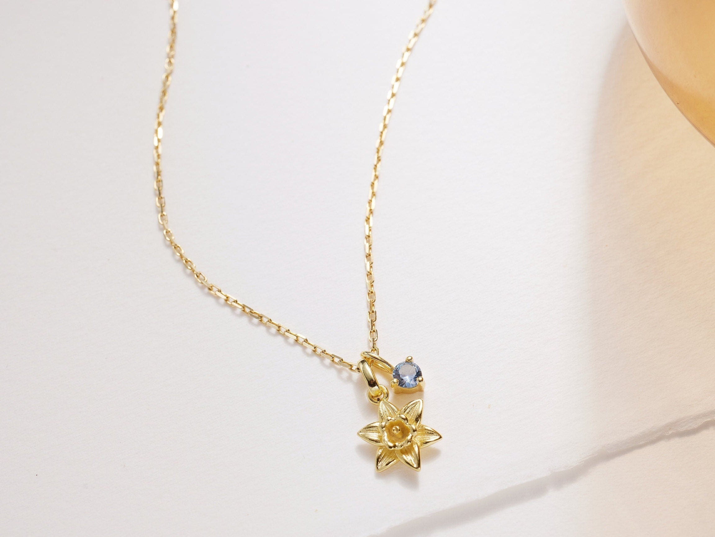 March Daffodil Birth Flower Necklace-daffodil pendant necklace-EcoPhilia