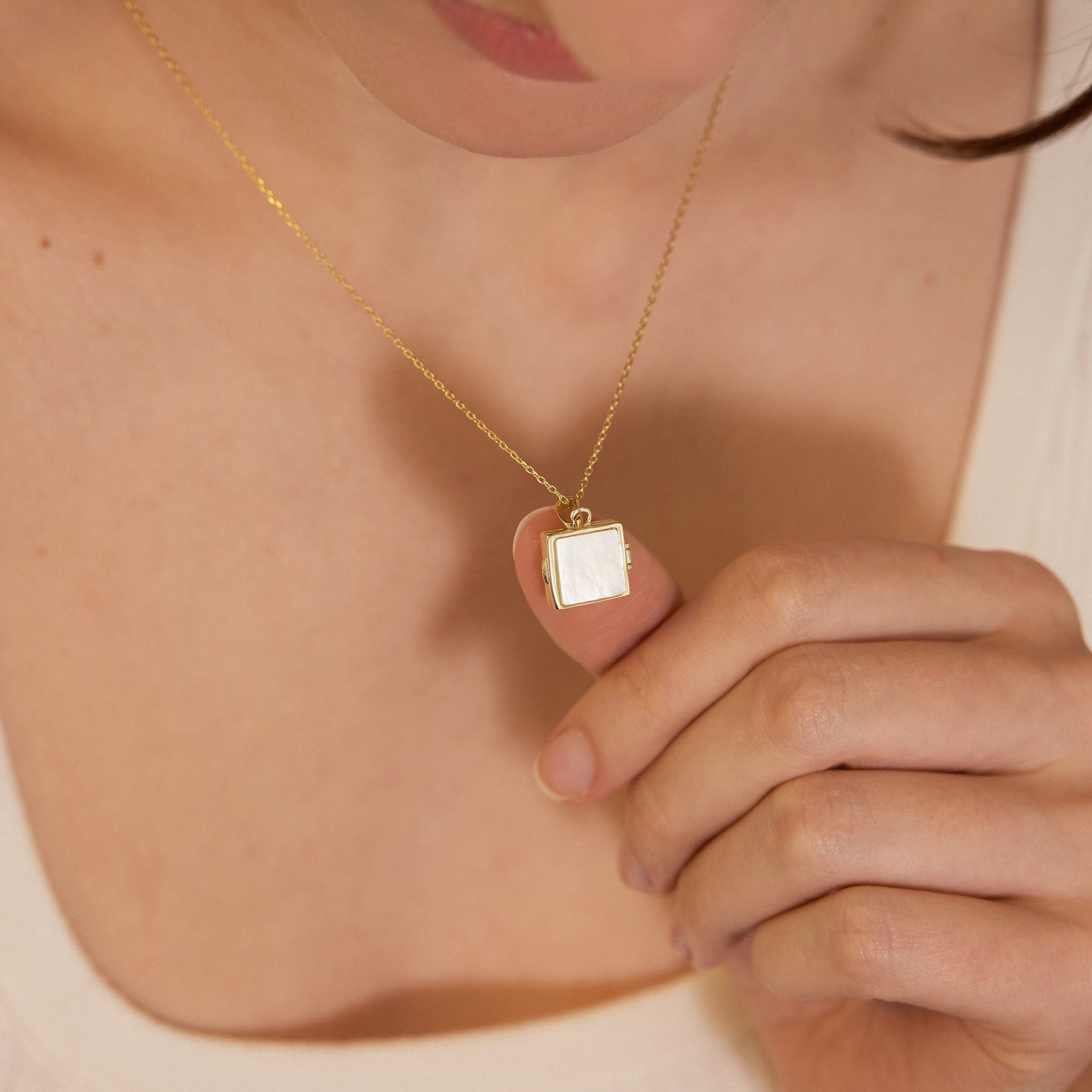 Mother of Pearl Locket-Mother of Pearl Locket-EcoPhilia