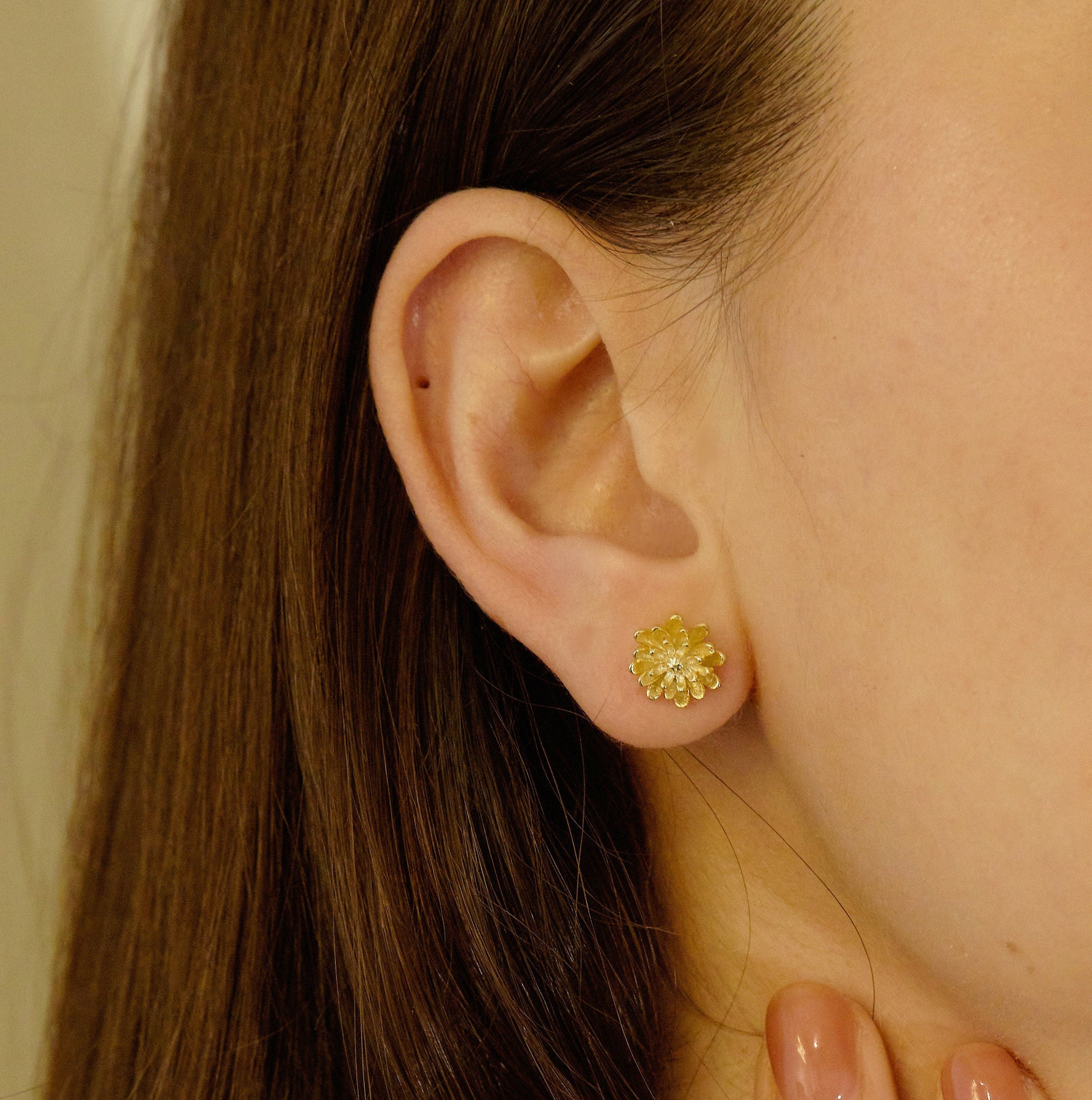 November Chrysanthemums Birth Flower Earring-chrysanthemum earring-EcoPhilia