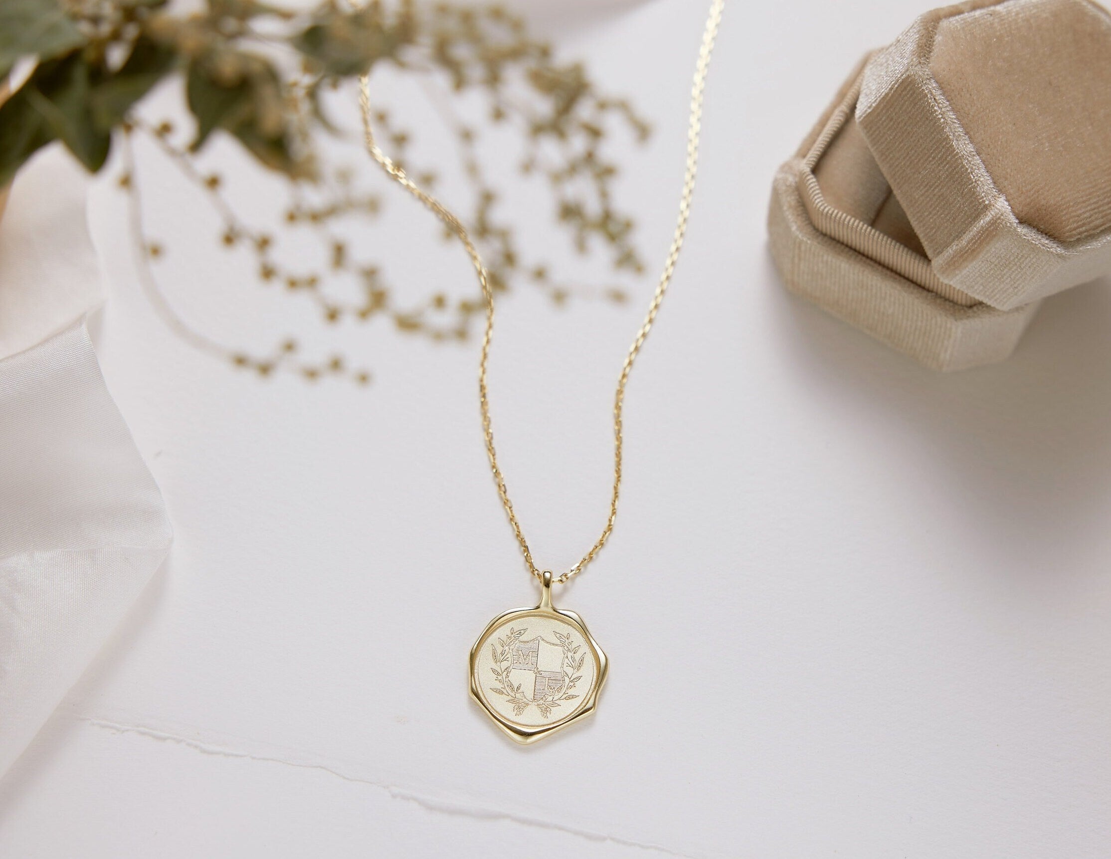 Wedding Crest Necklace-Wedding Crest Necklace-EcoPhilia